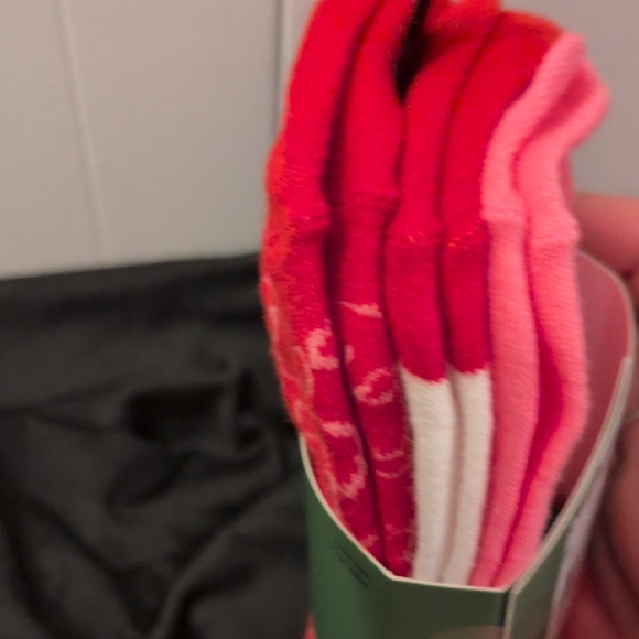Kate Spade Vibrant Red,White and Pink Socks Perfect For Valentine's Day! - Picture 8 of 11